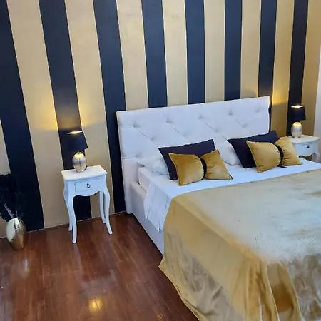 Luxury Oasis Split