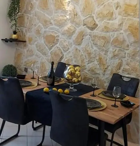 Luxury Oasis Apartament