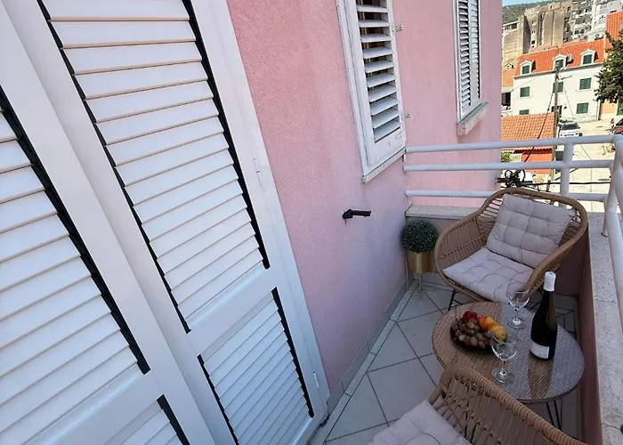 Luxury Oasis Apartament Split